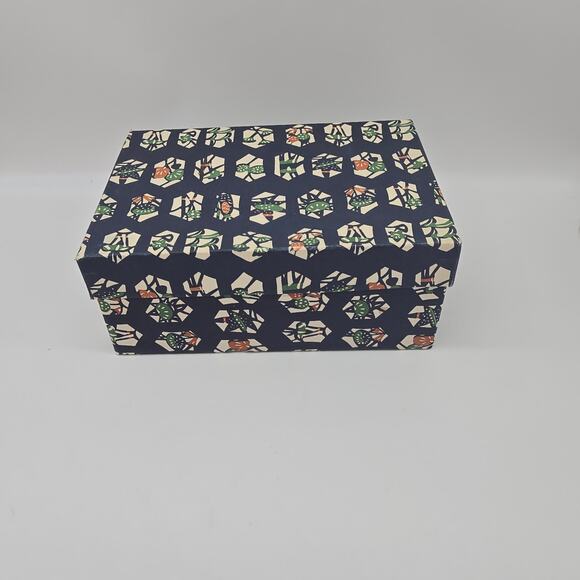 Vintage MCI Sake Set Ceremonial Decanter and 5 cups Japan White Red Black - Picture 6 of 6